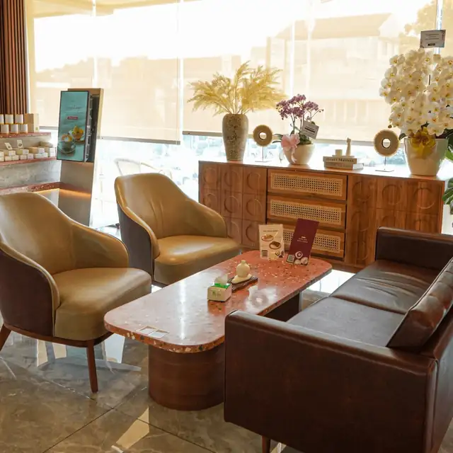 The lounge at South Padel – Pondok Indah